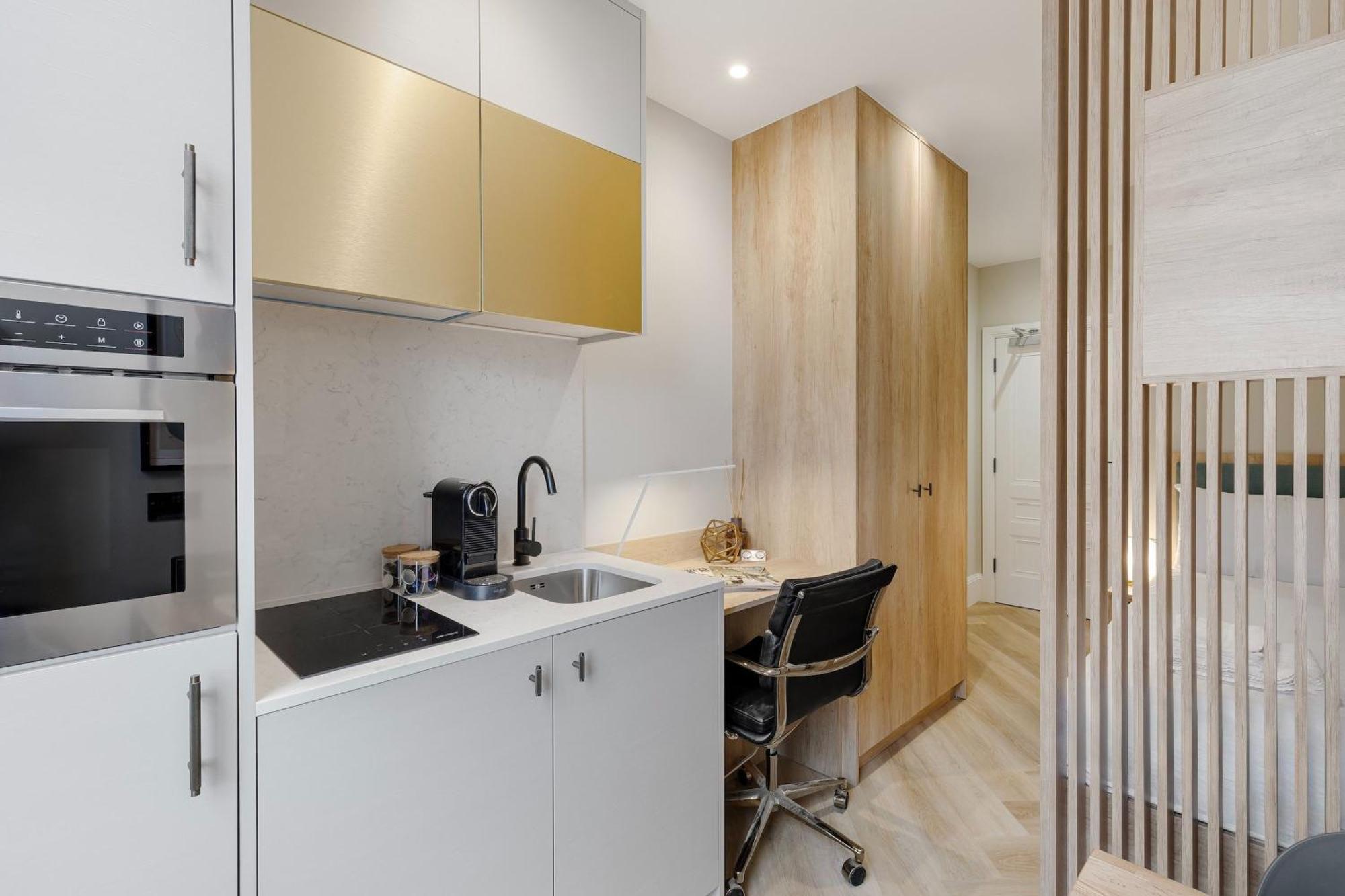 Smart In Sloane Square Apartment London